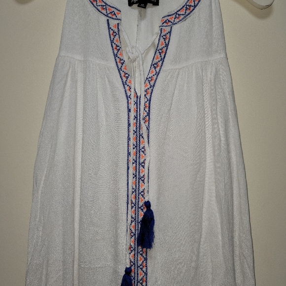 Bold & Simple Tunic Dress - Picture 5 of 7